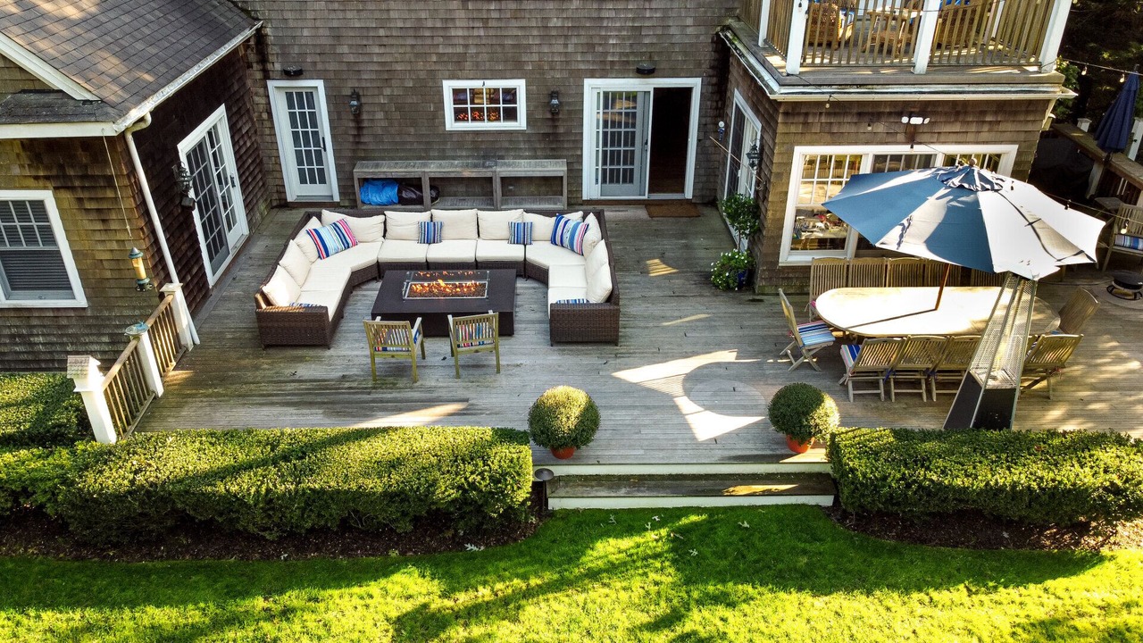 Photo of Outdoor in Wainscott Woods