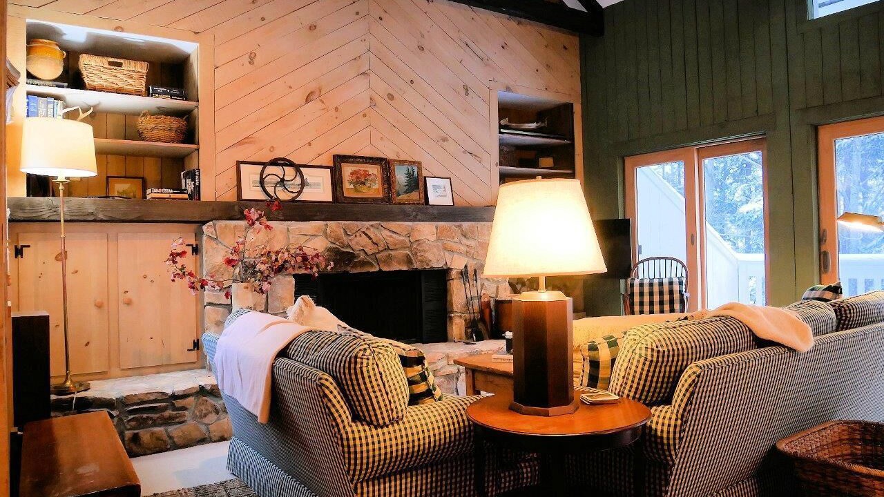 Photo of Livingroom in Bromley Mountain