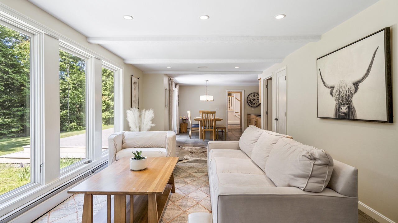 Photo of Livingroom in New London