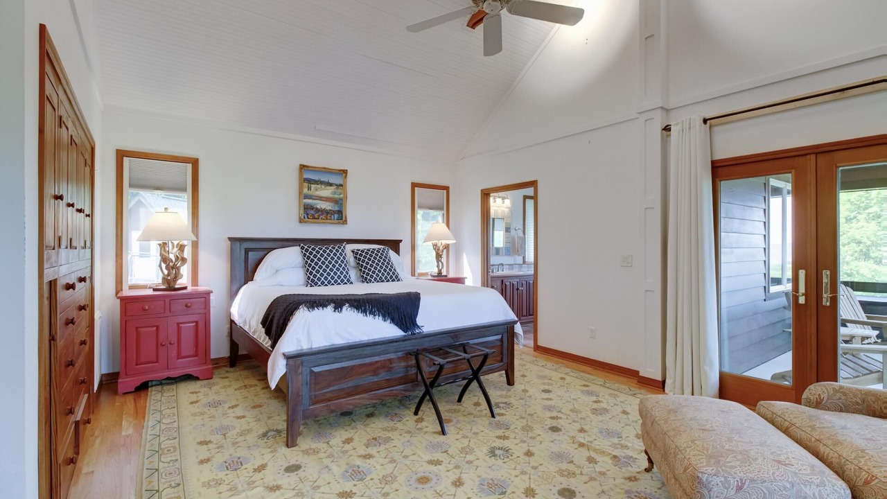 Photo of Bedroom in Hot Springs