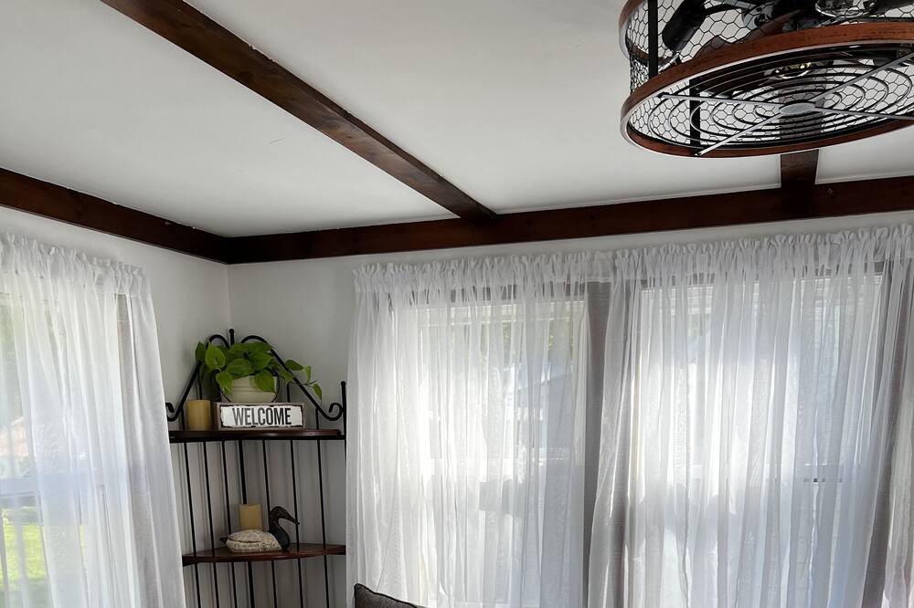 Photo of Livingroom in Lake Luzerne