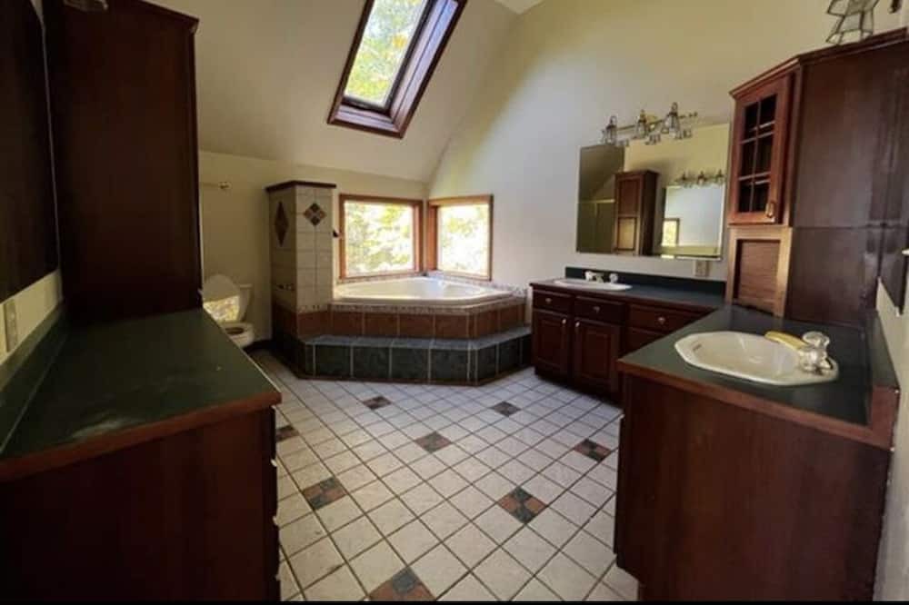 Photo of Bathroom in Wallingford
