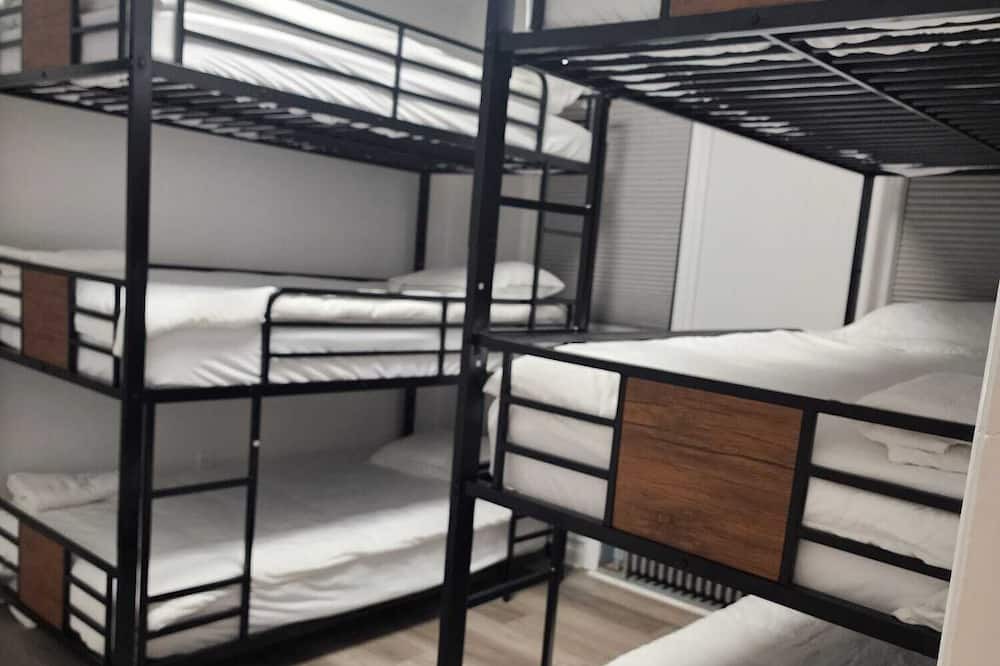 Photo of Bedroom in Woodridge