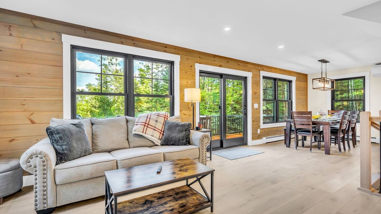 Photo of Livingroom in Bethel