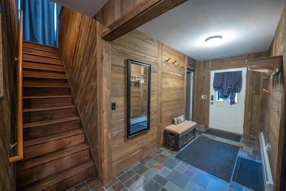 Photo of Bathroom in Monroe Bridge