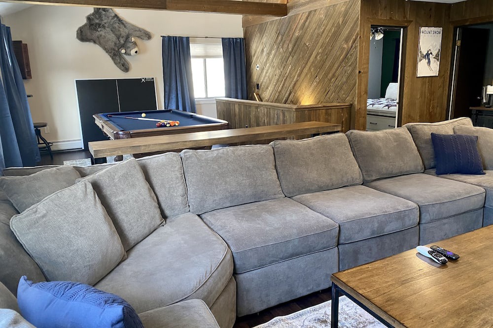 Photo of Livingroom in Monroe Bridge
