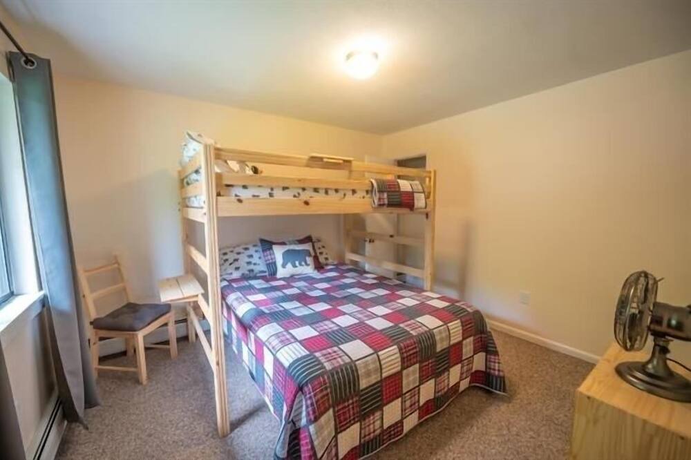 Photo of Bedroom in Monroe Bridge