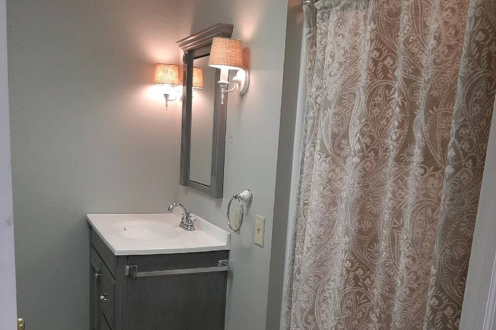 Photo of Bathroom in Oneida