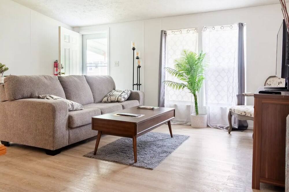 Photo of Livingroom in Powell