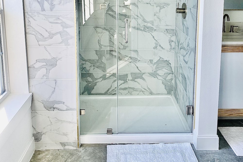 Photo of Bathroom in Lake Jackson