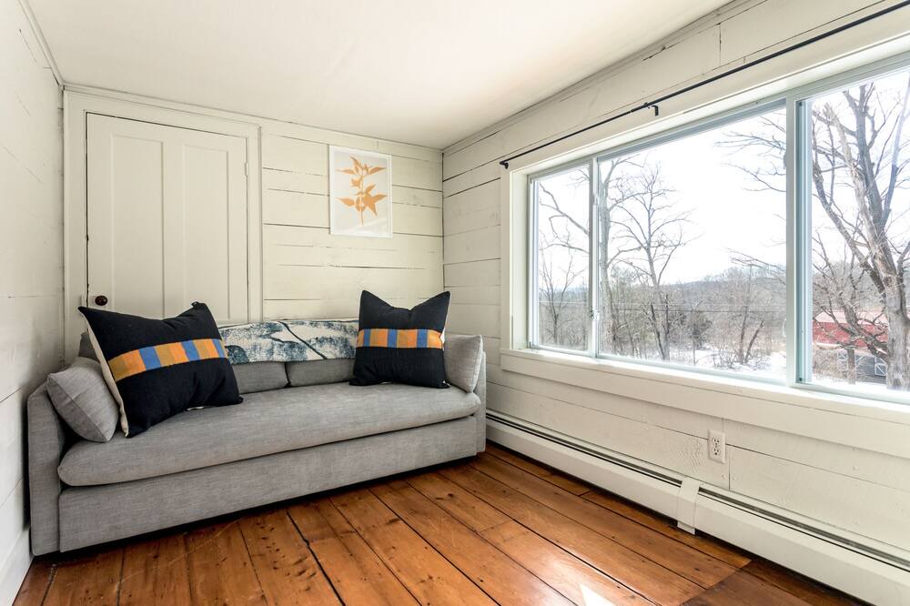 Photo of Livingroom in Accord