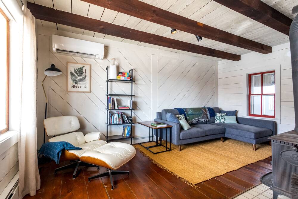 Photo of Livingroom in Accord