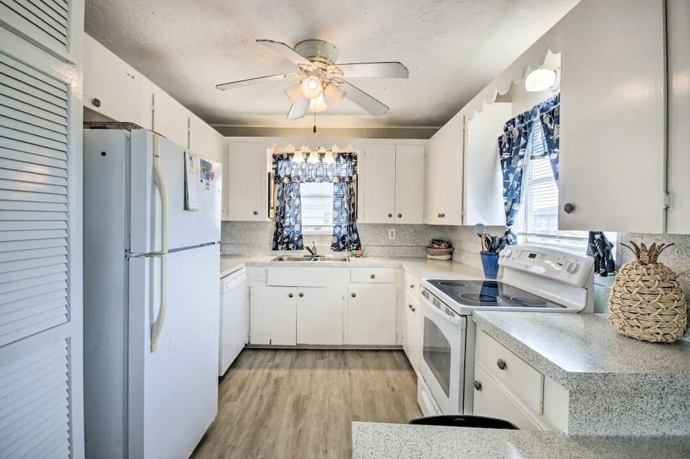Photo of Kitchen in Surfside Beach