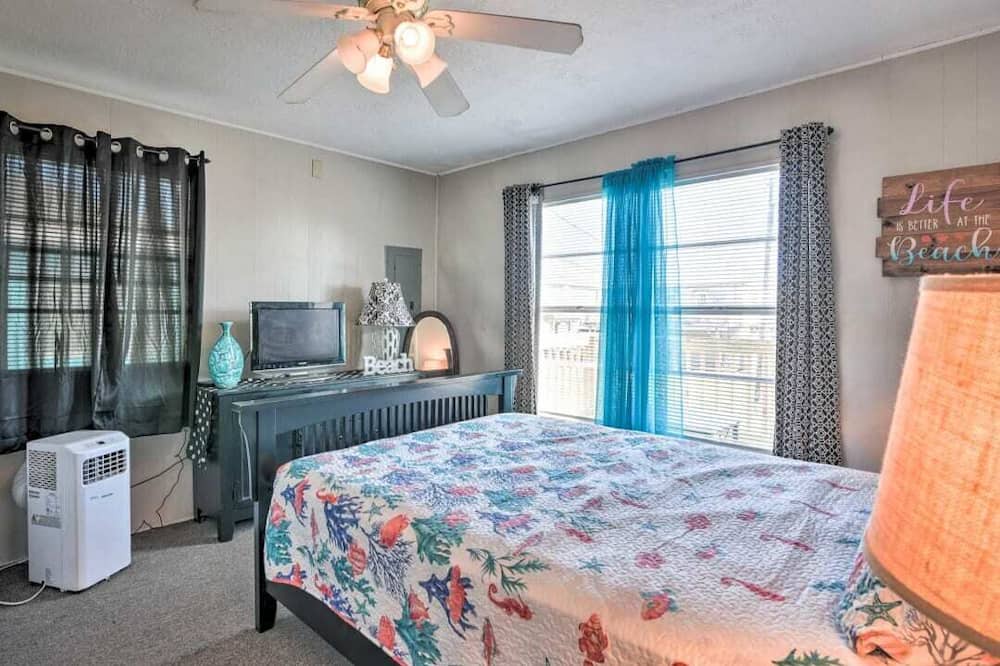 Photo of Bedroom in Surfside Beach