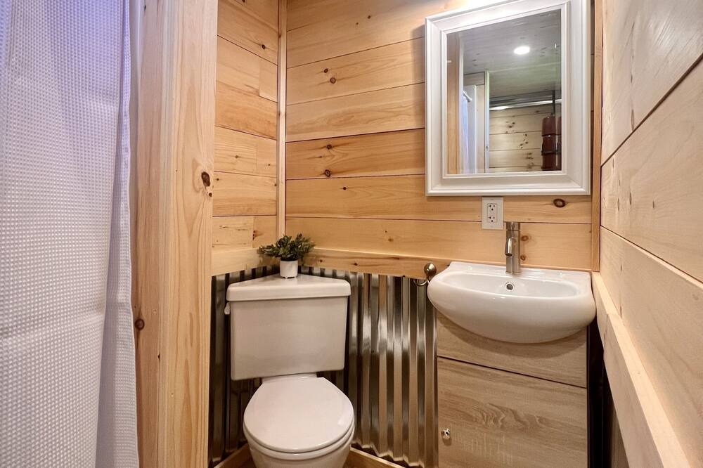 Photo of Bathroom in Colebrook