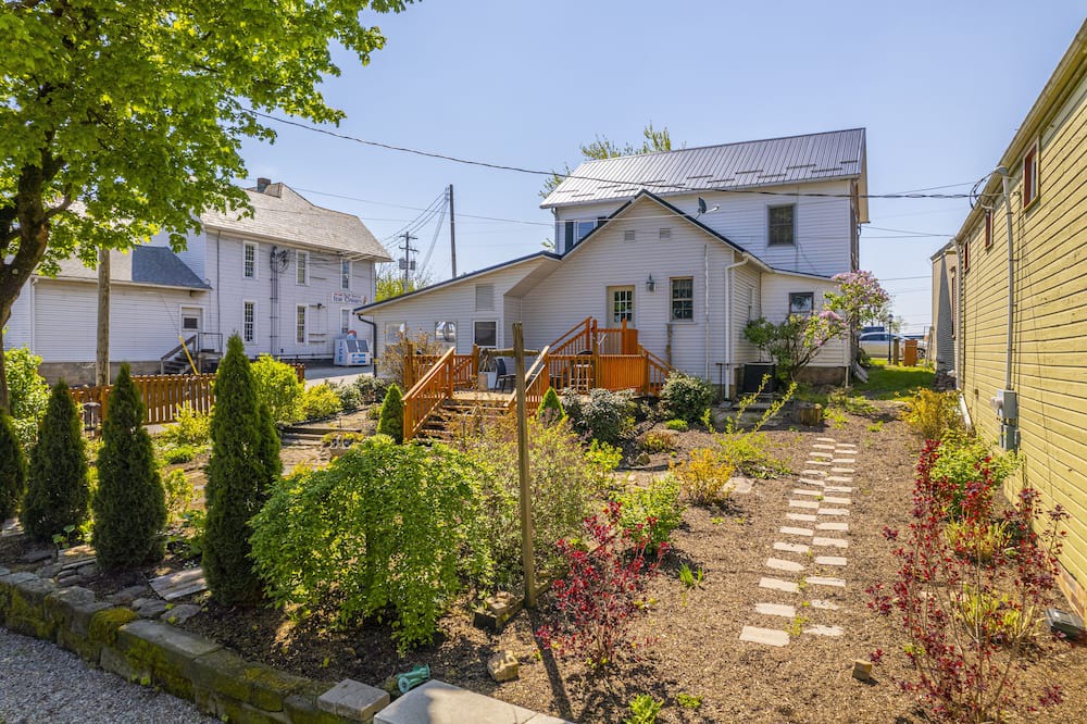 Photo of Outdoor in Winesburg