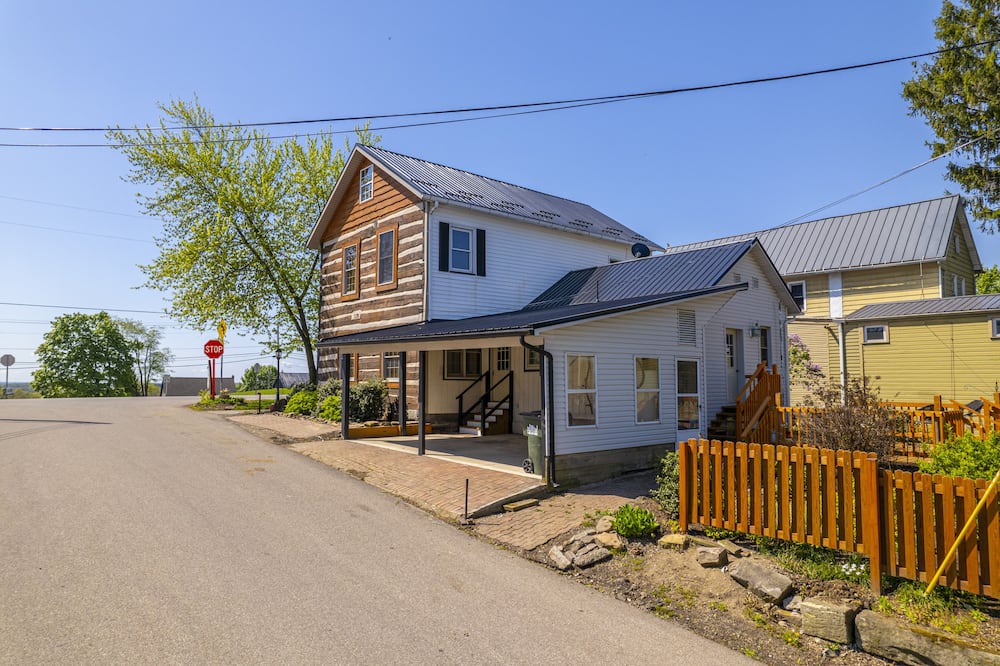 Photo of Outdoor in Winesburg