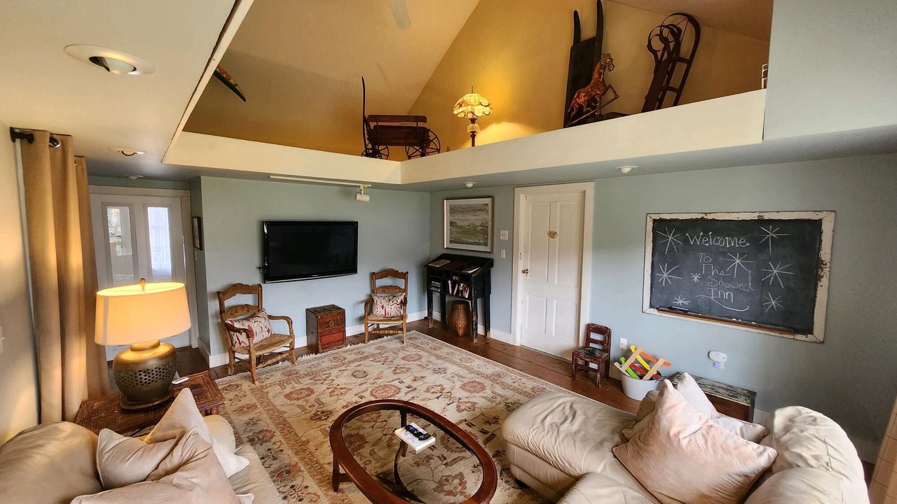 Photo of Livingroom in Bridgewater