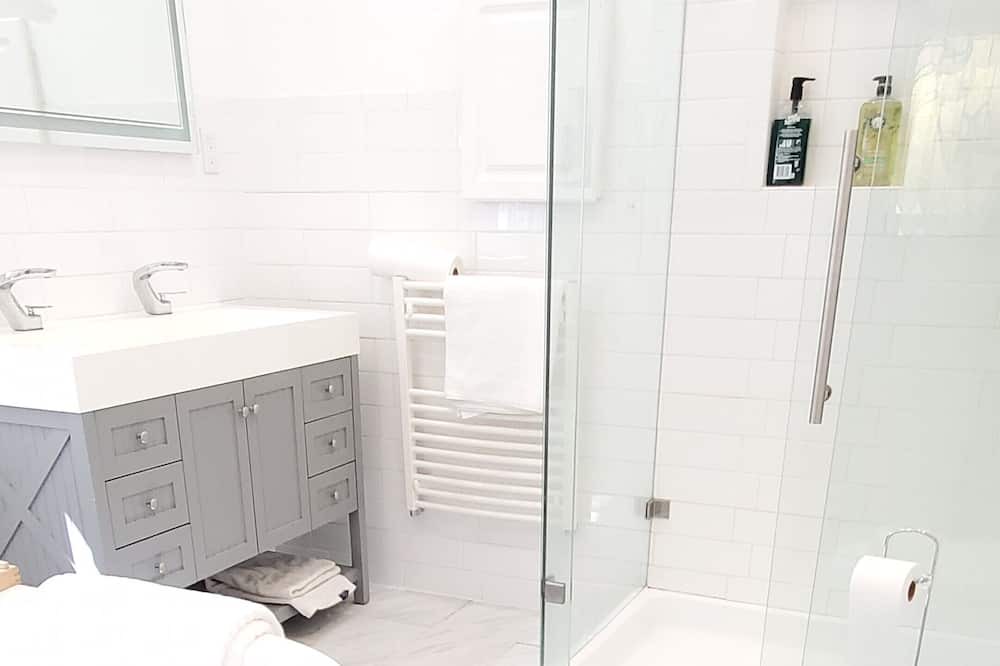 Photo of Bathroom in Ditmas Park