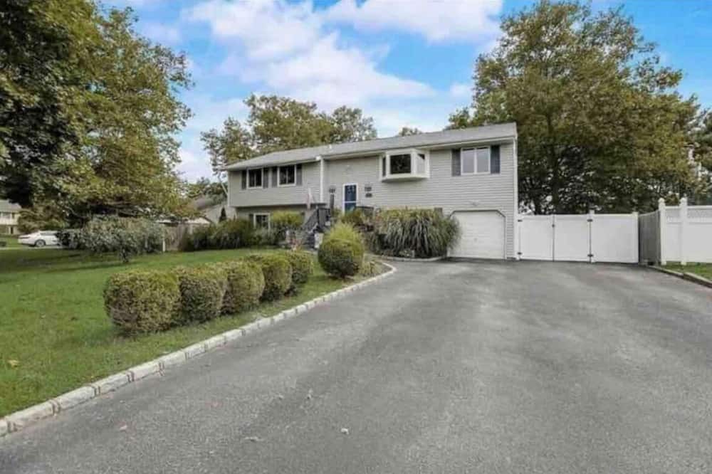 Photo of Outdoor in North Bellport