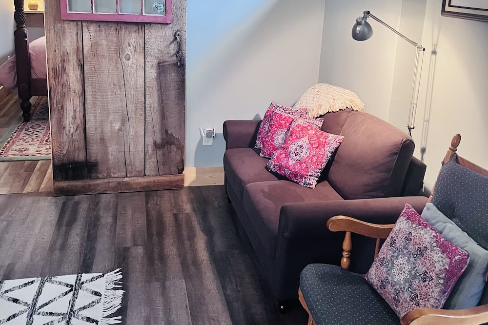 Photo of Livingroom in Waterbury
