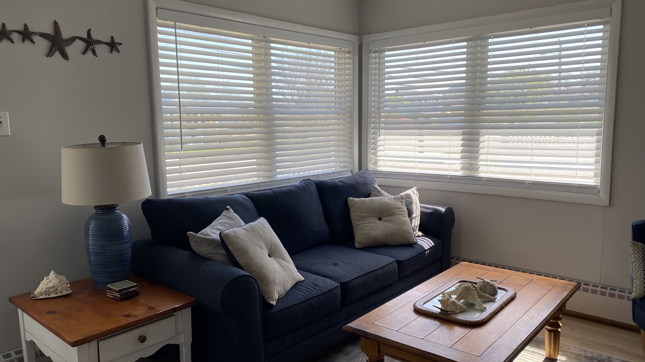 Photo of Livingroom in A-Zone