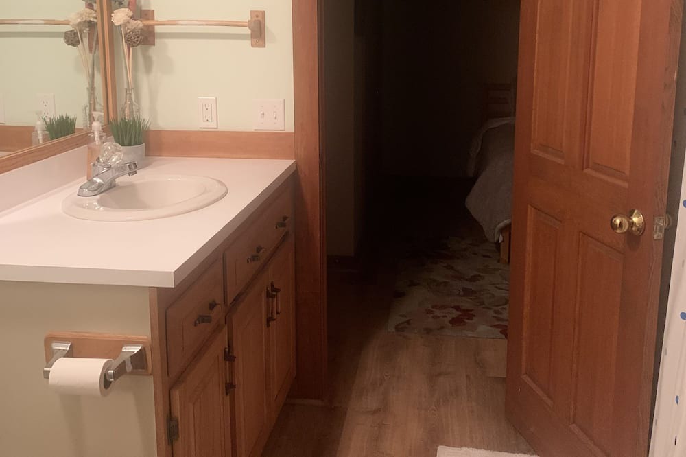Photo of Bathroom in Eden