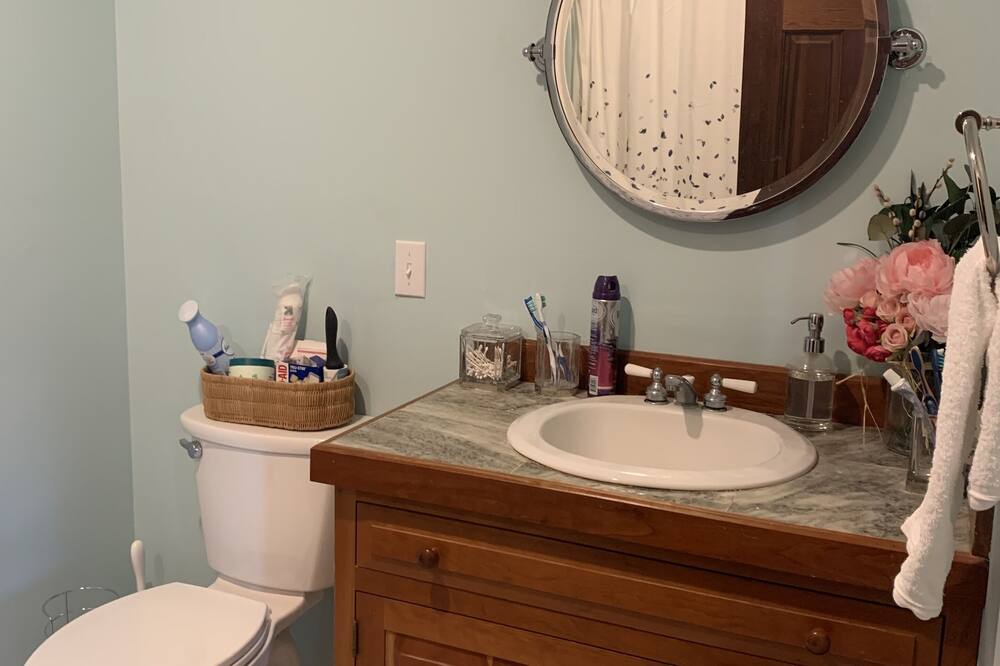 Photo of Bathroom in Eden