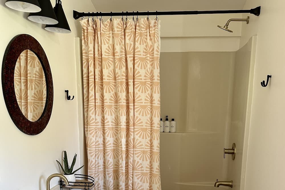 Photo of Bathroom in Burdett