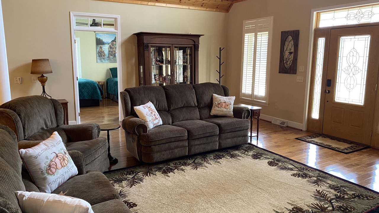 Photo of Livingroom in Alpine Lake