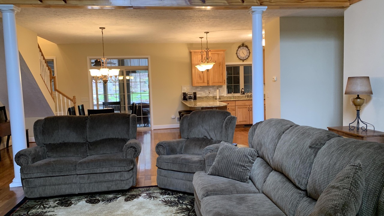 Photo of Livingroom in Alpine Lake