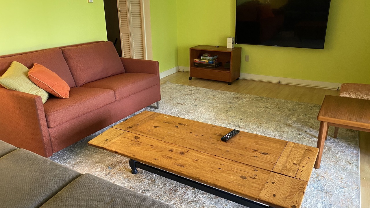 Photo of Livingroom in Sunapee
