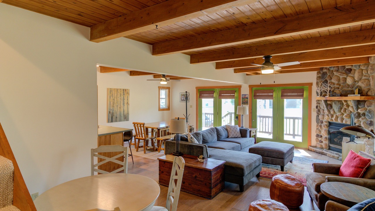Photo of Livingroom in Davis