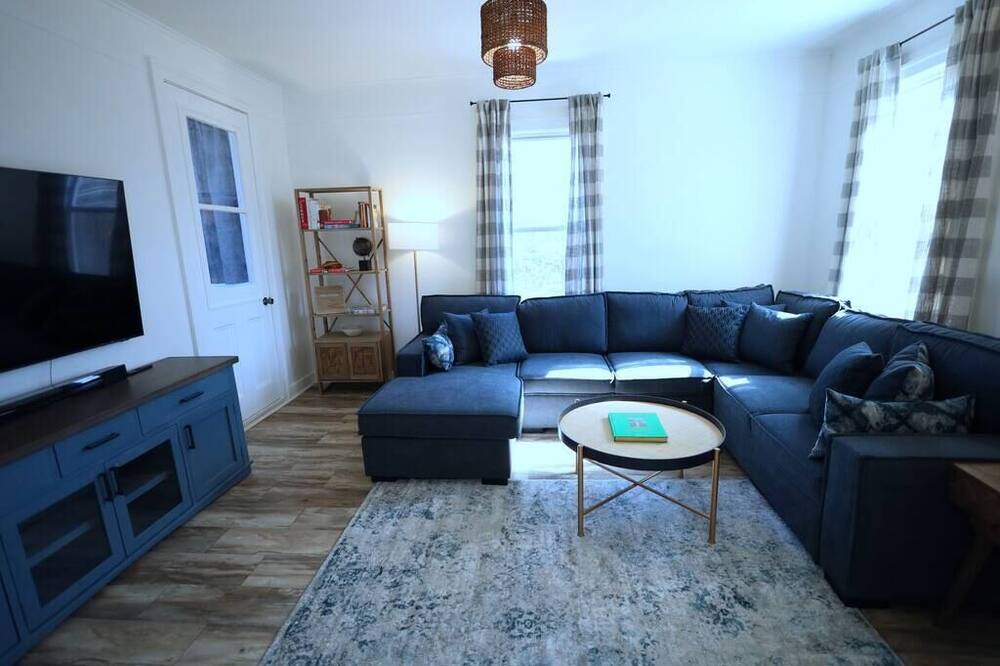 Photo of Bedroom in Hudson