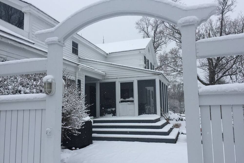 Photo of Outdoor in Weybridge