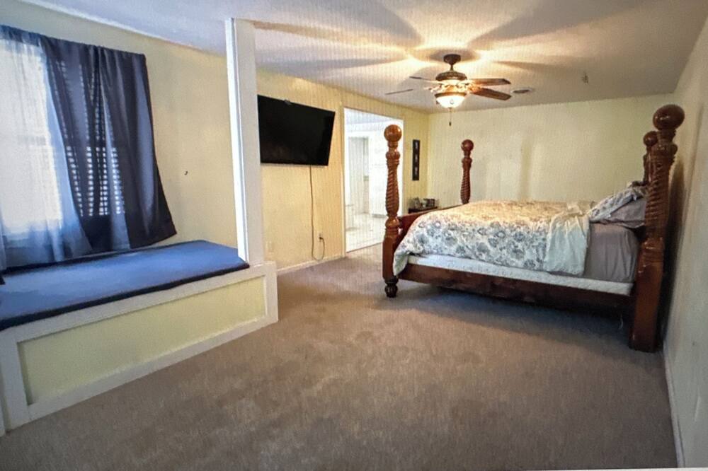 Photo of Bedroom in Jackson