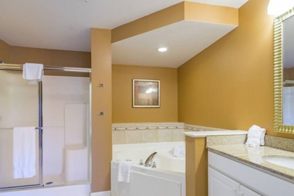 Photo of Bathroom in Williamstown