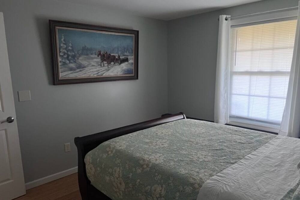 Photo of Bedroom in Lochmere