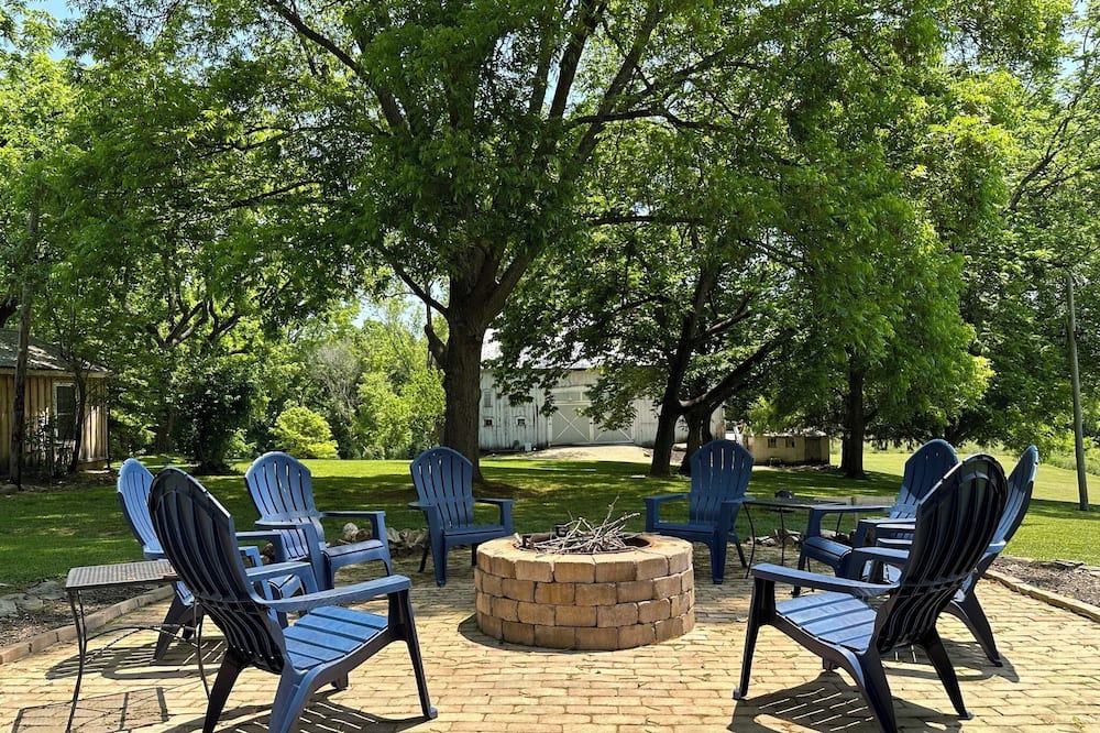 Photo of Outdoor in Bakerton
