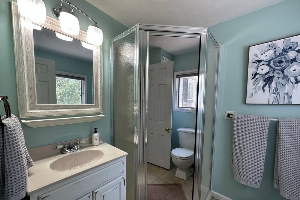Photo of Bathroom in Bakerton