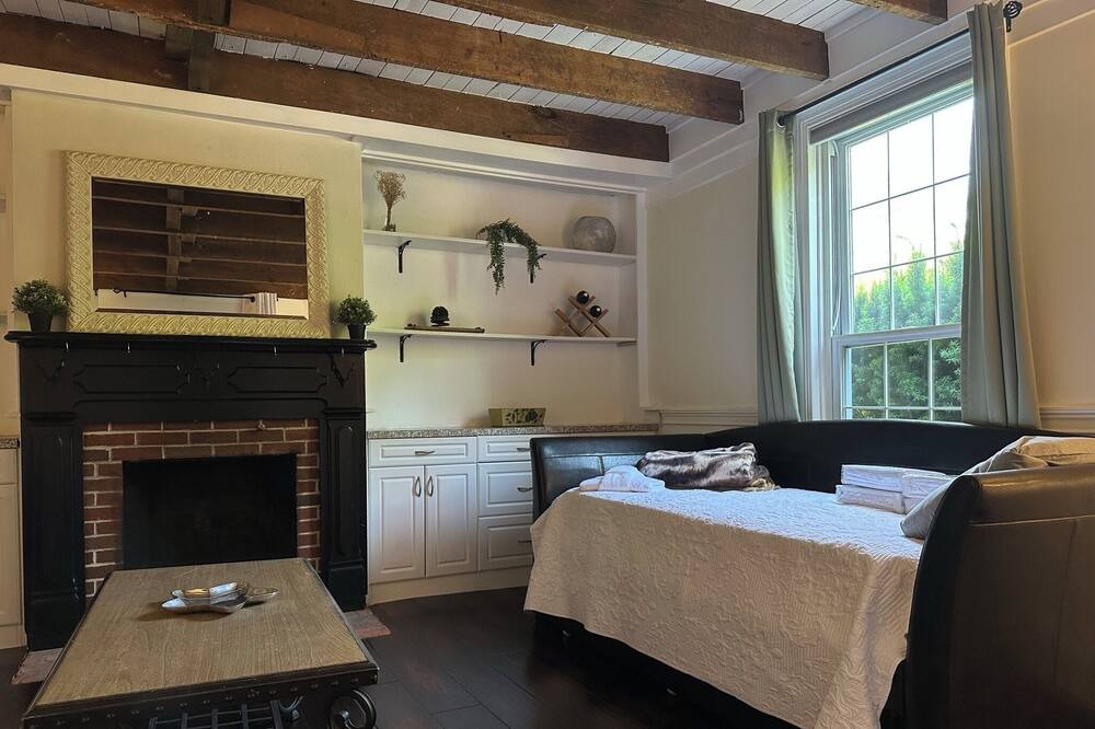 Photo of Bedroom in Bakerton