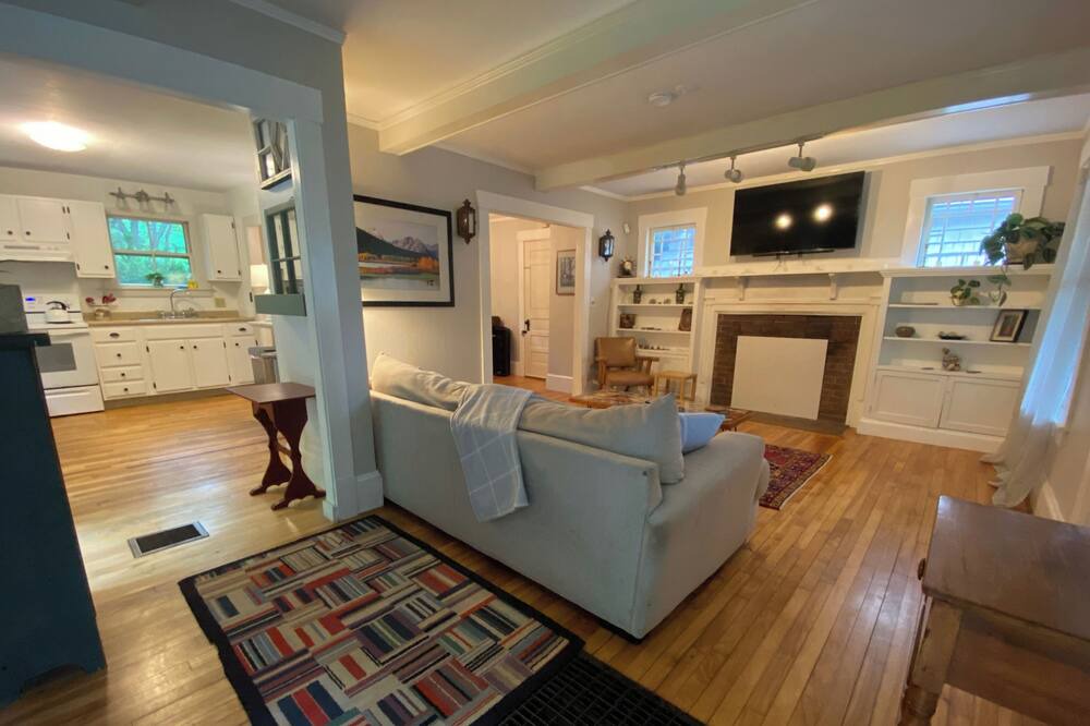 Photo of Livingroom in Concord