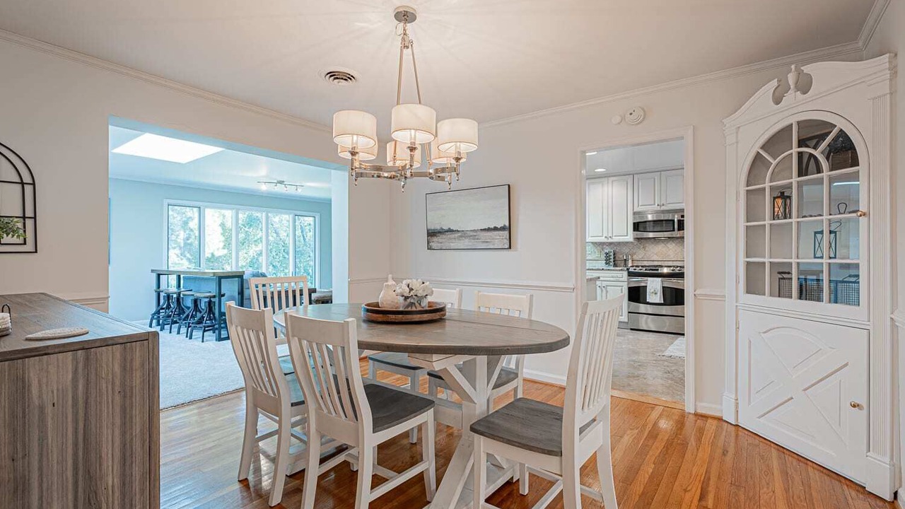 Photo of Kitchen in White Stone