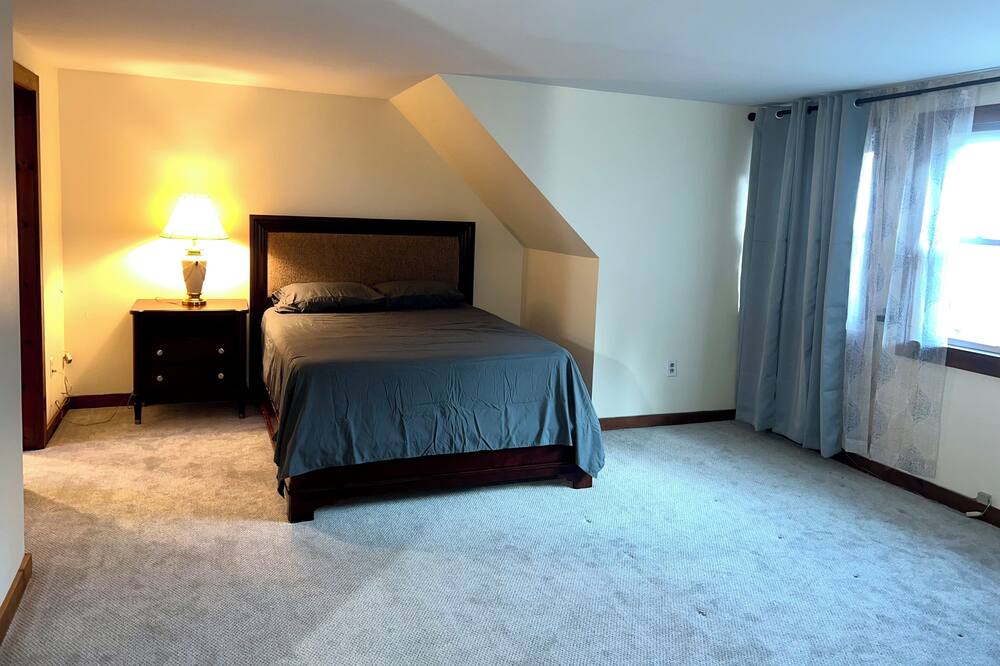 Photo of Bedroom in Weybridge