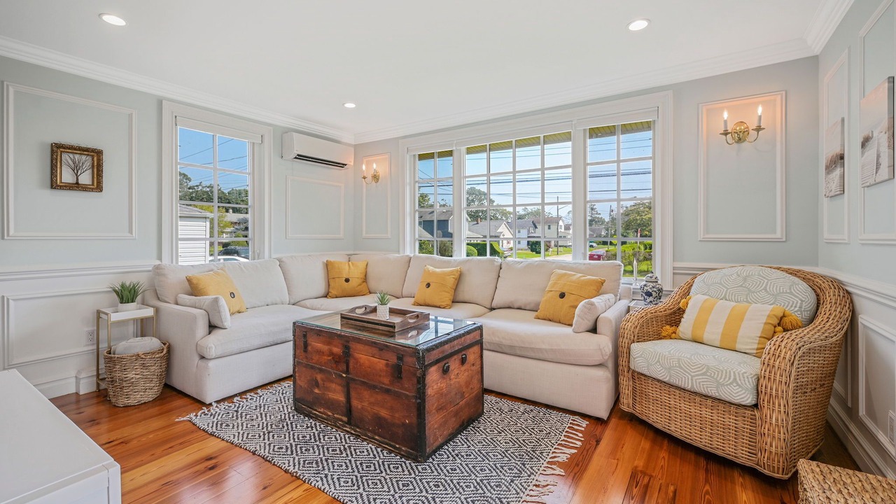 Photo of Livingroom in Patchogue