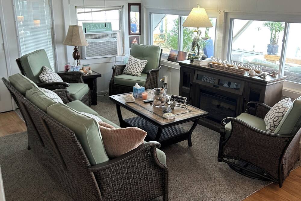 Photo of Livingroom in Birdsnest