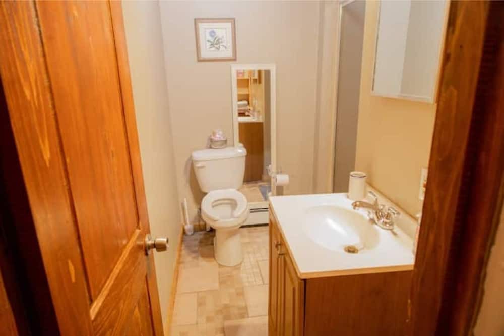 Photo of Bathroom in Palenville