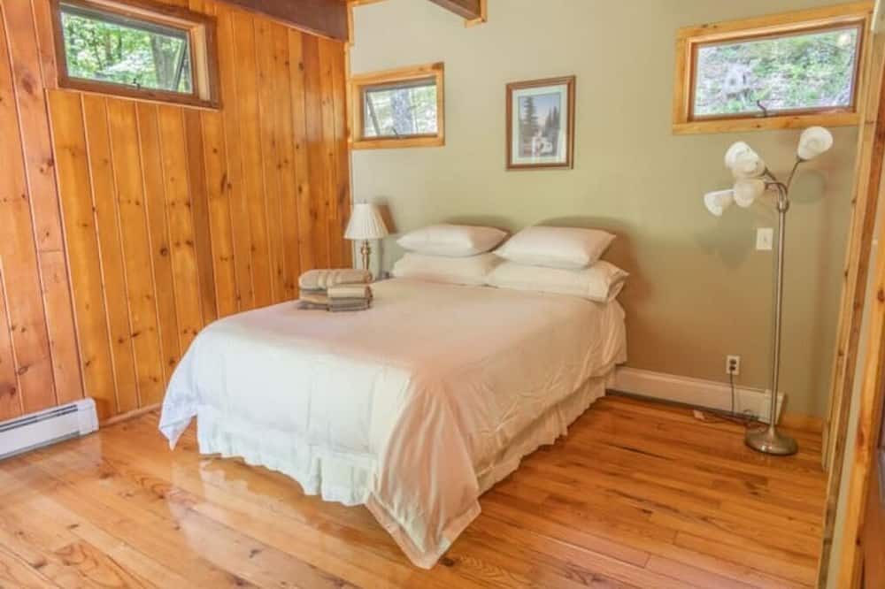 Photo of Bedroom in Palenville