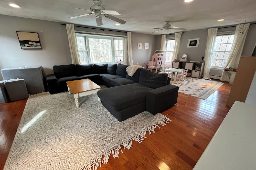Photo of Livingroom in North Andover