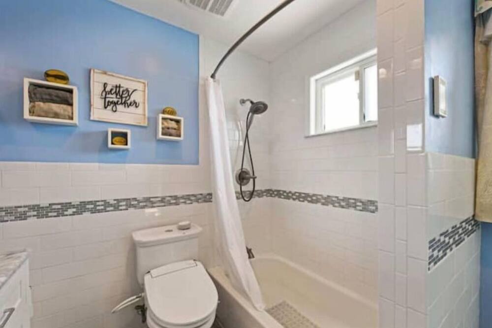 Photo of Bathroom in Massapequa